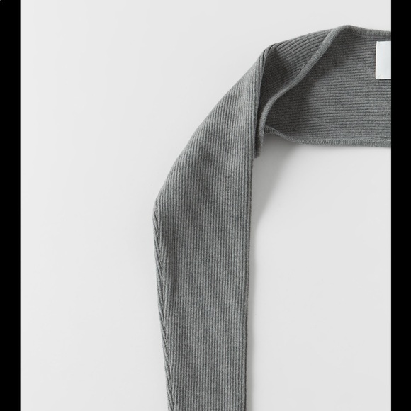 • Zara • Ribbed Knit Arm Warmers - Picture 2 of 3